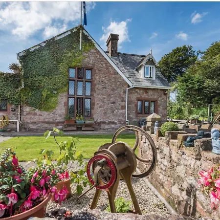 The Old School And Betty's Holmrook